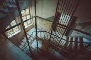 Lift down to the cellar Lift down to the cellar